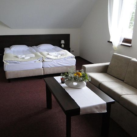 Hotel Cynamon Tokarnia  Kültér fotó