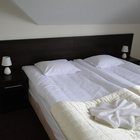 Hotel Cynamon Tokarnia  Kültér fotó