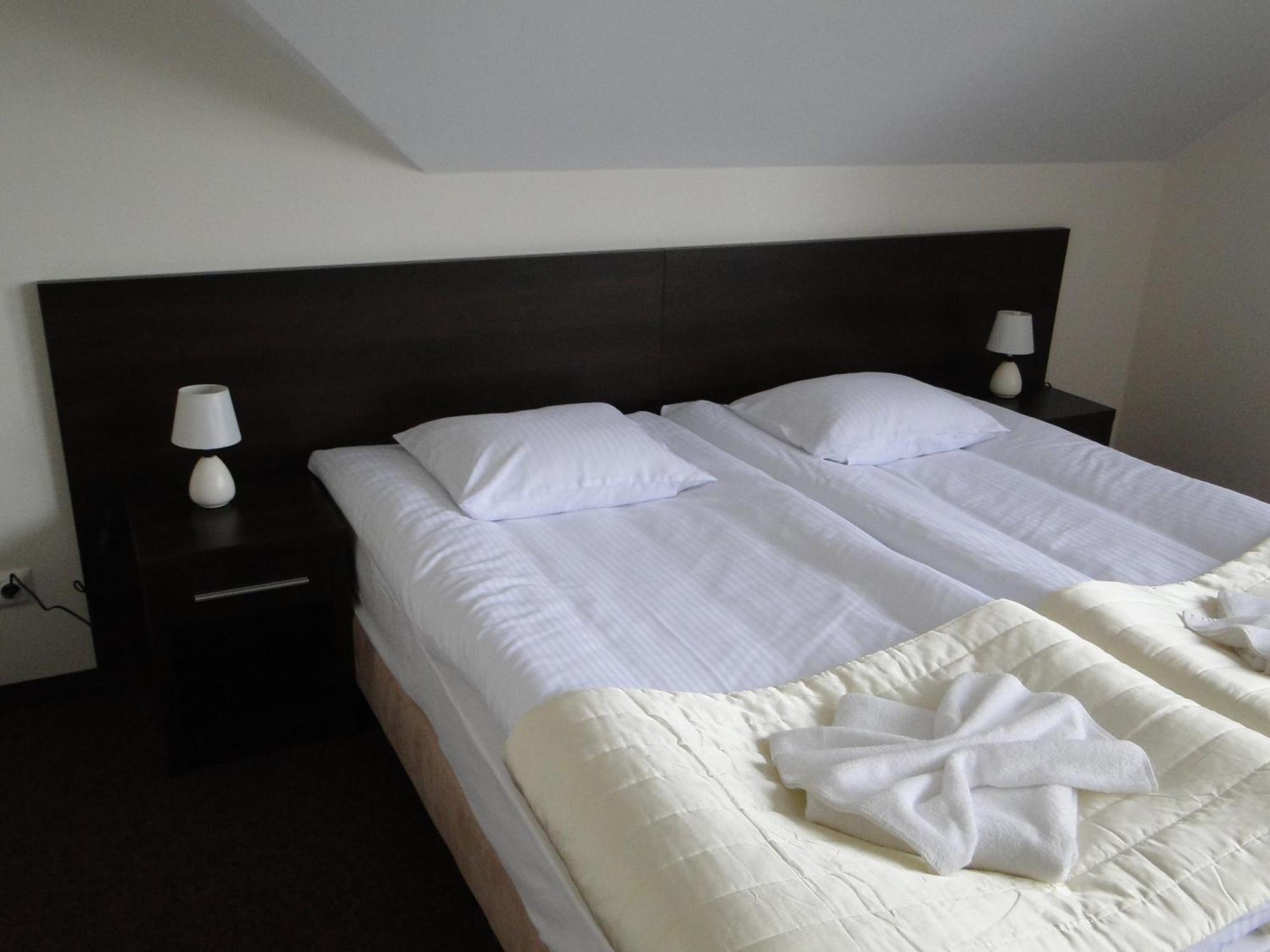 Hotel Cynamon Tokarnia  Kültér fotó